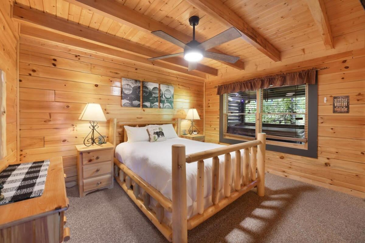 Ryes And Shine Bootlegger'S Cabin! Hot Tub* Pool* Arcade* Billiards *Ev * Pet Friendly Sevierville Exterior foto